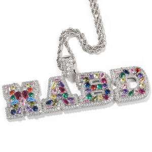<span class=keywords><strong>Collana</strong></span> <span class=keywords><strong>con</strong></span> <span class=keywords><strong>Ciondolo</strong></span> a Lettera <span class=keywords><strong>Iniziale</strong></span> Verticale Personalizzata <span class=keywords><strong>con</strong></span> Zirconi Baguette Colorati - Offerta Speciale - Product Image 3