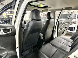 Auto <span class=keywords><strong>Usata</strong></span> Kia <span class=keywords><strong>Kona</strong></span> 2021 1.4L CVT Modello con Tetto Apribile Bianco - Product Image 5