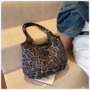 Korean Version Of High-Quality Fashion Leopard Popular Shoulder Armpit <b>Bag</b> Female New Large-Capacity Tote <b>Bag</b> For Ladies Girls - Product Image 2