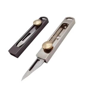 Mini couteau de poche en acier inoxydable, lame de 20 mm, design compact, couteau utilitaire à bouton-poussoir, porte-clés, argent, bronze, noir - Product Image 5