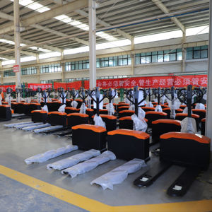 Apilador Eléctrico de 1.5 Toneladas, 2 Toneladas, 2m, 3m, 4m, Precio Económico, Montacargas Eléctrico Completo, Apilador Semieléctrico Autoelevador - Product Image 3