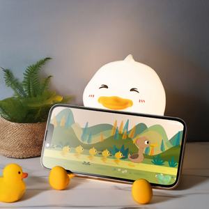 Lindo Regalo de Cumpleaños, Regalo de Navidad, Juguete de Pato con Control Táctil, Lámpara de Noche de Silicona para Decoración del Hogar y Dormitorio - Product Image 4