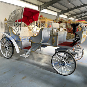 Calèche royale à chevaux électrique personnalisable par le fabricant pour mariages, excursions panoramiques et hôtels - Product Image 2