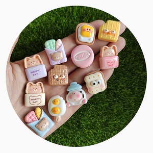 Nouvelle mode 100 pièces/lot Miniature maison de poupée nourriture jouets dessin animé pain biscuits Toast crème glacée Mini artisanat pour cuisine jeu jouets bricolage - Product Image 5