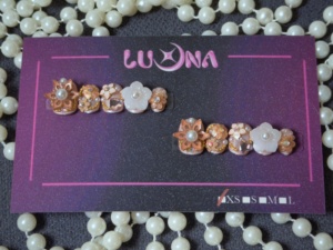 <span class=keywords><strong>Uñas</strong></span> Postizas Hechas a Mano <span class=keywords><strong>de</strong></span> Luna con Diseño <span class=keywords><strong>de</strong></span> <span class=keywords><strong>Flor</strong></span> <span class=keywords><strong>de</strong></span> <span class=keywords><strong>Cerezo</strong></span> y Borde Dorado, Adornos 3D para <span class=keywords><strong>Uñas</strong></span> con Forma <span class=keywords><strong>de</strong></span> Frijol - Product Image 1