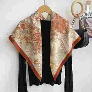 Pañuelo de Seda de Terciopelo Cuadrado de 90x90cm con Estampado de Diseño Nuevo y Moderno, 100% Poliéster, para Mujer, YHK0015 - Product Image 2