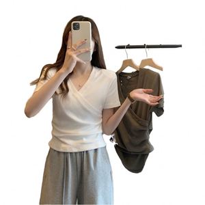 Wholesale Hot Sale High Quality Plain Black Slim Fit Crop T-<b>shirt</b> Women's Short Sleeve Crop Top - Product Image 1