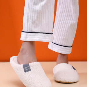 Diapositives en fourrure pour dames Pantoufles d'hôtel Fluffy House Indoor Home femmes designer Winter furry Slippers Plush Slipper Socks - Product Image 5