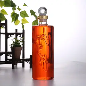 China Supplier Wholesale Flat Liquor Bottle Design Dragon Shaped Liquor Bottle
