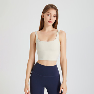 Top corto de yoga para mujer al por mayor con cuello cuadrado, tirantes finos dobles, almohadillas extraíbles, ajuste ceñido, para pilates y gimnasio - Product Image 1