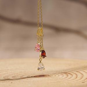 Collana con Ciondolo a Lampadario in Acciaio Inossidabile Placcato Oro PVD 18K con Pietra Portafortuna, Impermeabile, Gioiello Personalizzato, Regalo <span class=keywords><strong>per</strong></span> <span class=keywords><strong>Lei</strong></span> - Product Image 5