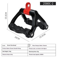Accessoire de machine de musculation pour tirage vertical, extension pectorale, entraînement du dos, avec poignée sous-main pour exercices abdominaux et barre de tirage à câble pour exercices de tirage en vol.
