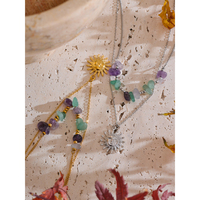 Collier JINYOU 5474 à double chaîne avec perles en pierre naturelle, pendentif soleil fait main, plaqué or 18 carats, en acier inoxydable