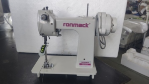 RONMACK RM-620D Nueva Máquina de Coser Industrial de Cama Pequeña con Motor de Accionamiento Directo para Puntada de Cadena y Dedo Guante - Product Image 2