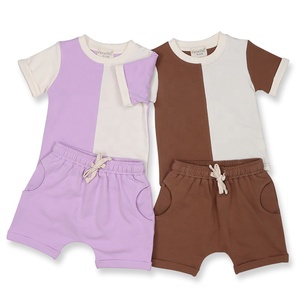 T-shirt à col ras du cou unisexe en patchwork biologique Ensembles courts Style décontracté Vêtements d'été pour bébé et bambin - Product Image 3