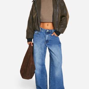 Chaqueta Varsity de Cuero PU Negra Personalizada de Alta Calidad para Hombre, Chaqueta Holgada de Alta Gama para Mujer - Product Image 3