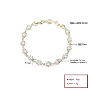 Pulsera de Moda con Dijes Personalizados en Forma de Flor, Chapada en Oro de 18K, Aleación de Cobre, Diseño Superior de Fábrica China, Marca HengDian, Venta al por Mayor - Product Image 5