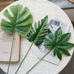 Plante artificielle CallaFloral Monstera en PVC brillant, branche unique, décoration intérieure, verdure pour mariage - Product Image 1
