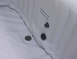 OHO <span class=keywords><strong>Spa</strong></span> <span class=keywords><strong>gonflable</strong></span> carré moderne écologique <span class=keywords><strong>pour</strong></span> 4 personnes avec jets de massage 600W Puissance des jets Conception facile à installer Utilisation en extérieur portable - Product Image 5