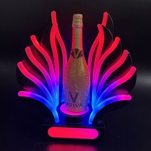 RICHSHINING ผู้จัดจำหน่าย ชั้นวางไวน์สีสันสดใสพร้อมโลโก้สั่งทำพิเศษ JW VIP Glorifier ไฟนีออน LED สำหรับโชว์ขวดเครื่องดื่มในไนท์คลับและบาร์ - Product Image 4