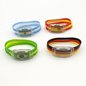 Pulsera Deportiva de Silicona LED Personalizada AXGIFTS, Brazalete para Fanáticos, Color Nacional Personalizado, Promocional, OEM, Pedido Mínimo de 500 Piezas - Product Image 3