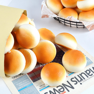 Modelo de comida de juguete de PU con simulación de pan al vapor dorado, adornos decorativos gourmet, accesorios de fotografía PU-MBS-0001 - Product Image 1