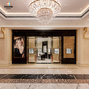 Diseño de Joyería de Lujo Ecológico, Impermeable y Personalizado con Vitrinas de Vidrio LED y Soluciones Interiores para Boutiques - Product Image 1