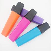 Marcador resaltador popular para uso de recuerdo