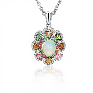 Pendentif vintage en argent 925 incrusté de cristaux de strass en forme de goutte d'eau, série Counterattack - Product Image 1