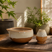 Ensemble de matcha en céramique avec glaçure réactive crème marron, bol à matcha avec bec verseur, fouet en bambou, support pour fouet, chashaku, kit de thé