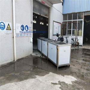 Equipo de Limpieza Ultrasónico Elevado de un Solo Tanque para Desengrasado y Eliminación de Óxido de Piezas Metálicas, para Uso Industrial - Product Image 1