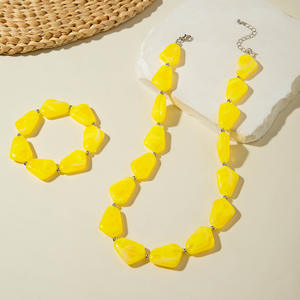 Collar de Cadenas con Cuentas Irregulares de Resina Acrílica Estilo Vintage, Gargantilla Elegante y Ligera de Lujo, Regalo Unisex - Product Image 3