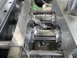 Mélangeur automatique de mélange en plastique R & D Rotor autonettoyant mélangeur interne ouvrable composant de noyau de moteur malaxeur en caoutchouc - Product Image 5