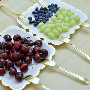 Vaisselle de fête à motifs personnalisés, assiettes à gâteau en papier kraft - Product Image 2
