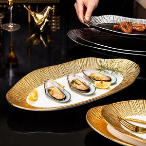 Plato para servir ovalado con borde dorado, elegante plato ovalado <span class=keywords><strong>de</strong></span> cerámica para pescado, sushi, aperitivo, plato <span class=keywords><strong>de</strong></span> estilo moderno para el hogar y el restaurante - Product Image 1