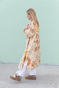 Veste matelassée unisexe en broderie ouzbek Suzani florale, bouton écologique, couture à la main, automne-hiver 2025 - Product Image 3