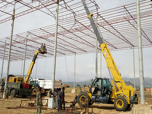 China Top Brand New 5ton Telehandler 17m Carretilla elevadora telescópica XT4517K con plataforma de trabajo aéreo y accesorio opcional múltiple - Product Image 5