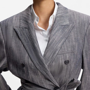 Blazer formel gris foncé texturé à rayures, croisé, ceinturé, court, à revers crantés, en mélange de lin, coupe ajustée - Product Image 3