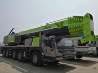 Grue hydraulique tout-terrain haute performance de 110 tonnes ZAT1100V à flèche longue pour travaux de levage lourd en milieu urbain et portuaire