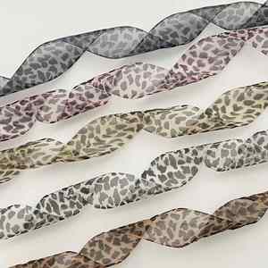 Lacets plats en organza transparent imprimé 25 mm, lacets personnalisés imprimé léopard pour baskets, vente en gros - Product Image 3