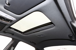 Auto Usado <span class=keywords><strong>Hyundai</strong></span> <span class=keywords><strong>Elantra</strong></span> <span class=keywords><strong>2022</strong></span> 240TGDI DCT LUX <span class=keywords><strong>Turbo</strong></span> Sedán Compacto LHD Automático Confiable Familiar Gasolina - Product Image 4
