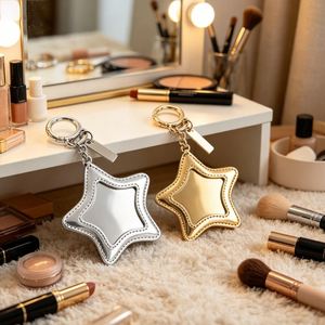 Nuevo Espejo Cosmético Portátil de Cinco Puntas en Forma de Estrella, Brillante, Plateado, con Llavero, Colgante para Bolsa de Viaje - Product Image 3