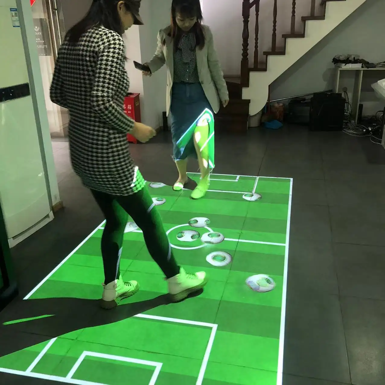 Pièces de rechange chinoises système de projecteur de jeux muraux papier peint interactif téléchargement