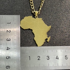 Collar con colgante de mapa de África de alta calidad, estilo Hip-Hop, acero inoxidable con chapado en oro para mujeres y hombres - Product Image 2
