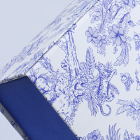 Boîte cadeau rigide personnalisée en toile bleue avec impression dorée, matériaux recyclés, emballage mat de luxe pour parfums, cosmétiques haut de gamme
