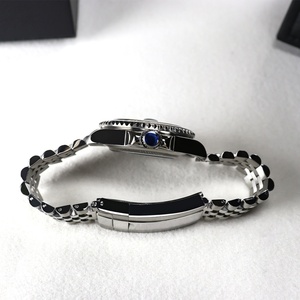นาฬิกาข้อมือผู้ชายดีไซน์หรูหรา สีดำ กันน้ำ ขนาด 40 มม. ระบบออโตเมติก - Product Image 3