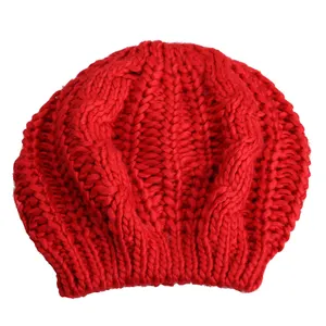 Berretto all'uncinetto rosso moda morbido personalizzato per cappello berretto donna tinta unita berretto Slouchy taglia unica
