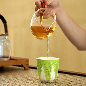Tasse à thé individuelle en céramique Dehua, style Jade Porcelaine Gras de Mouton, modèle Cabbage Master Cup, pour service à thé Kung Fu de style chinois moderne - Product Image 3