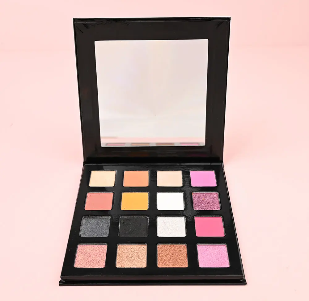 Paleta de Sombras para Maquiagem Cosmética de Beleza em forma quadrada com tons pretos e rosa Paleta de Sombras Brilhante fosca