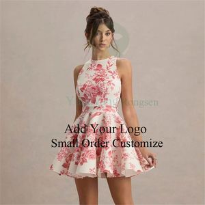 Robe à bretelles florale française sélectionnée pour la vente en gros, style délicat, cintrée à la taille, motif rose rouge, pour vacances en bord de mer - Product Image 5